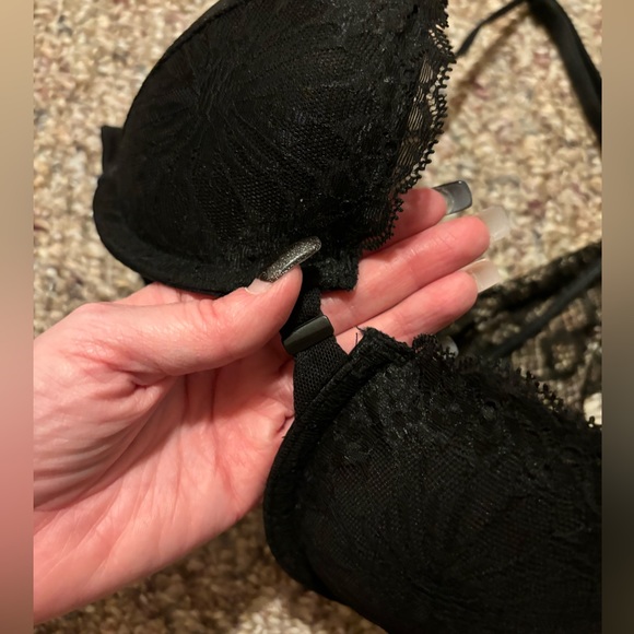 New VS bra 34C NWOT - Picture 3 of 6